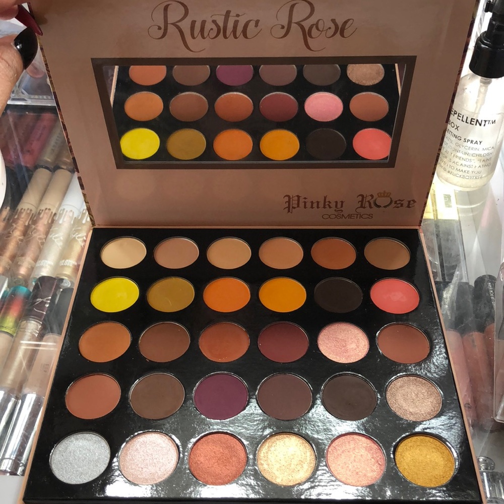 (SOLD) Pinky Rose Cosmetics Rustic Rose Palette